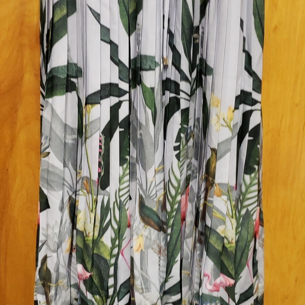 Dress - Picture 2 of 4